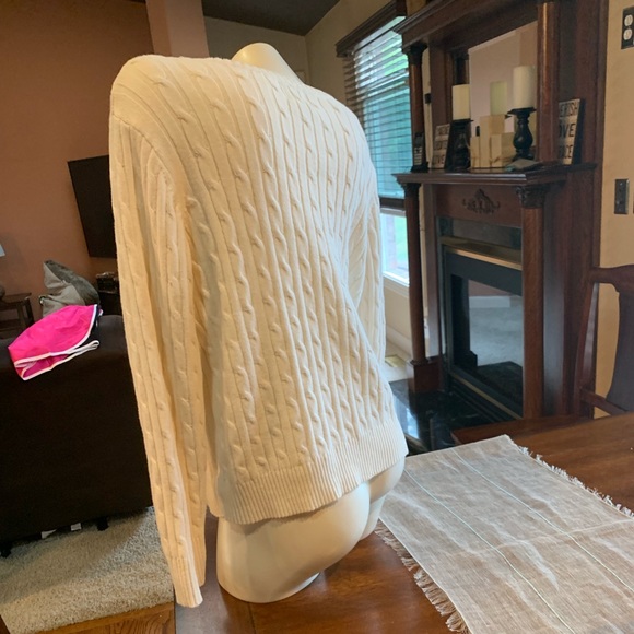 SOLD V-neck sweater - Picture 2 of 3